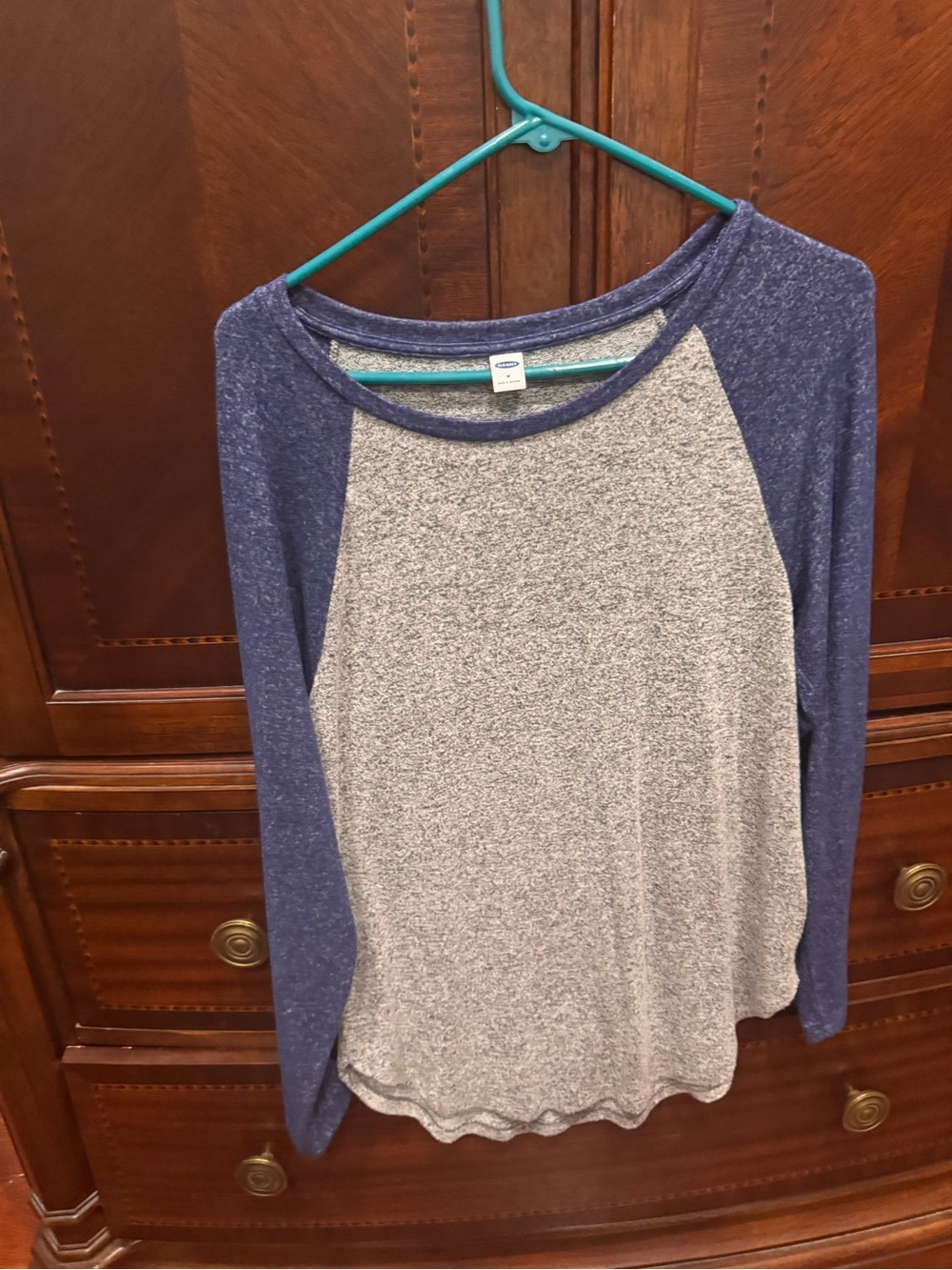 Old Navy Gray Body with Blue Trim Raglan Tee